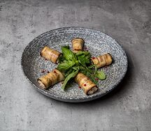 Рулетики из баклажана