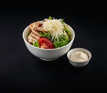 Салат Цезарь с курицей