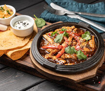 Фахитас с телятиной и мексиканской лепешкой