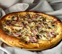 С курицей и беконом