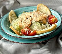 Цезарь с курицей