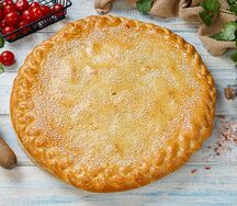 Пирог с курицей кусок
