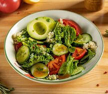 Большой зеленый салат