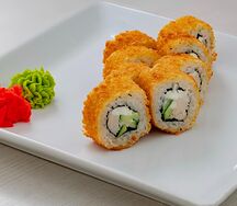 Ролл Сегун с курицей и сыром