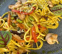 Яичная лапша с курицей