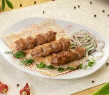 Люля-Кебаб из баранины с картофелем фри