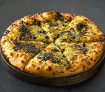 Хачапури по-мегрельски с соусом песто