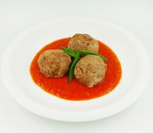 Фрикадельки мясные в томатном соусе