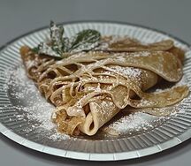 Блин с яблоком и корицей