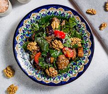 Салат со свежим шпинатом