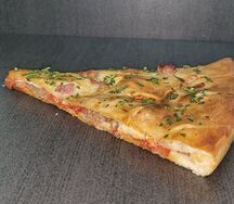 Стафф с колбасками и пеперони