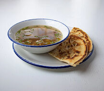 Куриный бульон с красным рисом