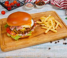 Бургер Бонни с говядиной, яйцом и беконом