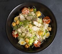 Цезарь с курицей