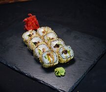 Ролл с угрем жареный