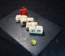 Ролл Токио острый