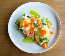 Бенедикт с лососем