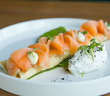 Трюфельный омлет с лососем