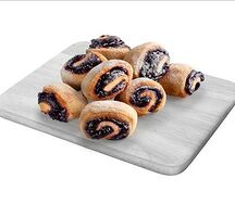 Завитушки с черной смородиной 8 шт