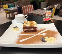 Торт Сникерс