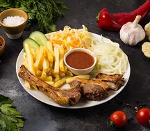 Шашлык из бараньей корейки с гарниром