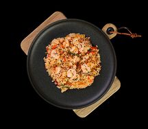 Тяхан с креветкой и соусом сладкий чили 