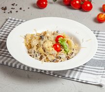 Феттуччине с курицей и грибами