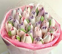 Букет из зефирных тюльпанов