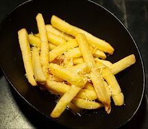 Картофель фри с пармезаном