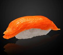 Суши с лососем