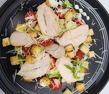 Салат Цезарь с курицей