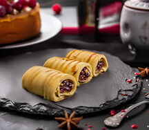 Сырные рулетики с начинкой из ореха и красной фасоли