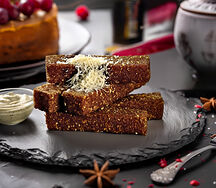 Гренки чесночные с пармезаном с соусом цезарь