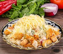 Салат Цезарь с курицей