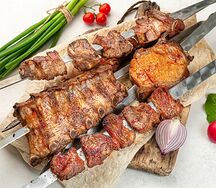 Ассорти шашлыков из свинины