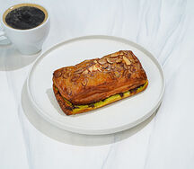 Слойка язычок с фисташковым кремом