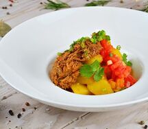 Баранина тушеная с овощами и картофелем