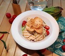 Цезарь с курицей