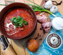 Борщ с пампушками