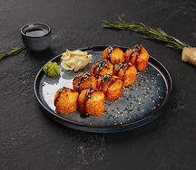 Запеченный ролл с крабом в масаго