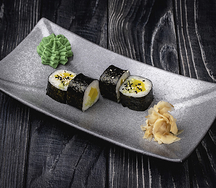 Маки ролл огурец