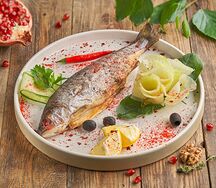 Форель с грецким орехом