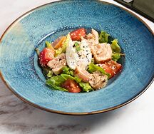 Салат с тунцом гриль и соусом вителло тоннато