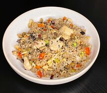 Тяхан с курицей и овощами