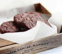 Шоколадное печенье со злаками