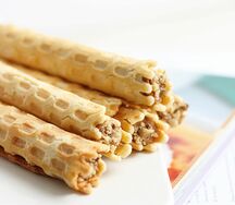 Вафельная трубочка с варёной сгущёнкой