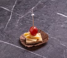 Канапе сырное