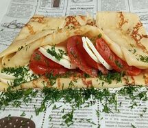 Блин с семгой и сыром