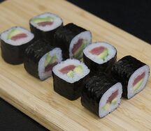 Ролл Маки с тунцом