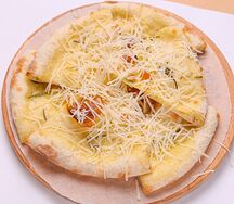 Фокачча с пармезаном и розмарином